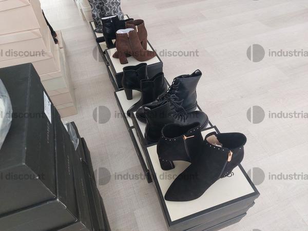 8#8952 Calzature e arredo ufficio in vendita - foto 30