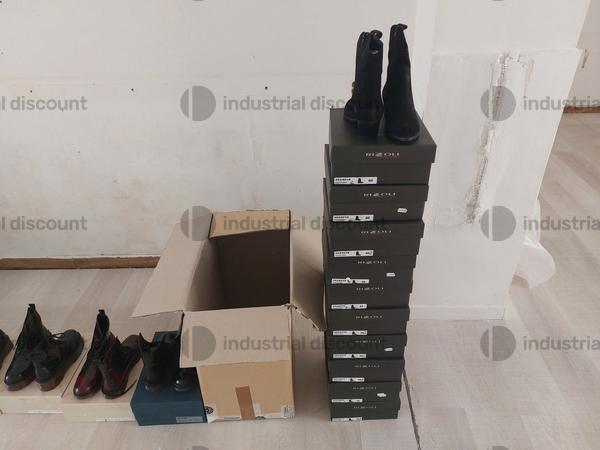 8#8952 Calzature e arredo ufficio in vendita - foto 31