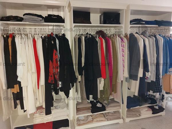 1#8960 Capi abbigliamento da donna in vendita - foto 1
