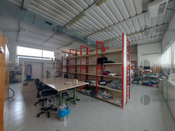 2#8960 Scaffalatura ed arredo in vendita - foto 3