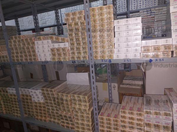 1#8966 Prodotti per parrucchieri ed estetista in vendita - foto 4