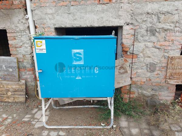 Varie edilizia in vendita