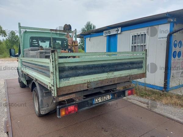 59#8980 Autocarro Iveco 35A in vendita - foto 4