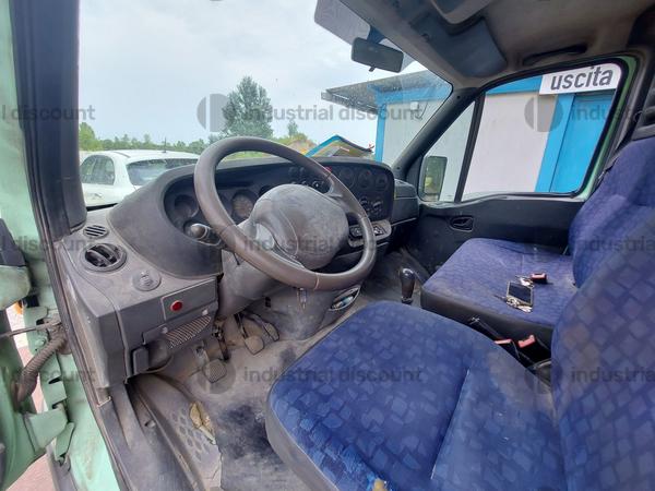 59#8980 Autocarro Iveco 35A in vendita - foto 8