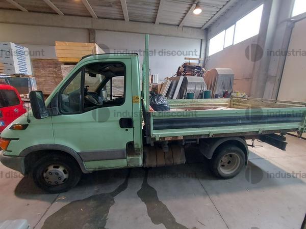 59#8980 Autocarro Iveco 35A in vendita - foto 11