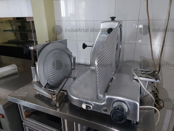 2#8982 Attrezzatura e cucina per attività di ristorazione in vendita - foto 3