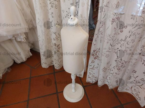 1#8983 Complesso aziendale dedito alla produzione e commercio abbigliamento da sposa in vendita - foto 14