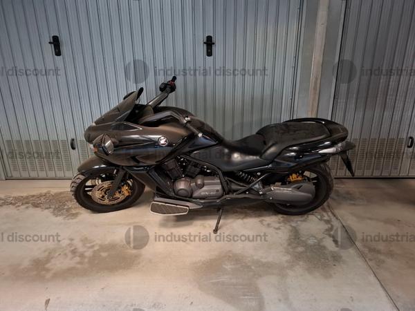 4#9018 Motocicletta Honda DN-01 in vendita - foto 2