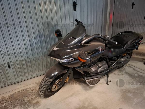 4#9018 Motocicletta Honda DN-01 in vendita - foto 3