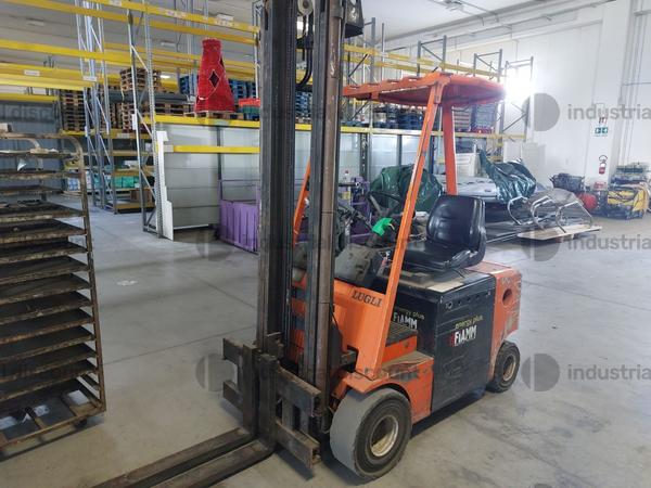 Carrelli elevatori in vendita