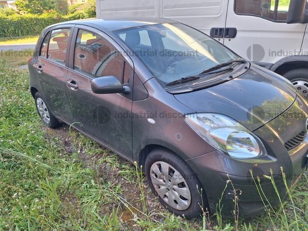 1#9058 Autovettura Toyota Yaris in vendita - foto 3