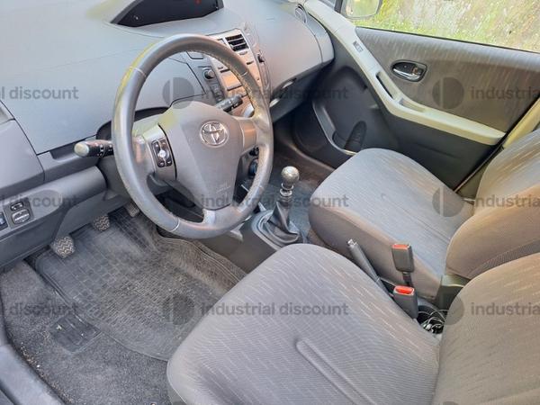 1#9058 Autovettura Toyota Yaris in vendita - foto 4