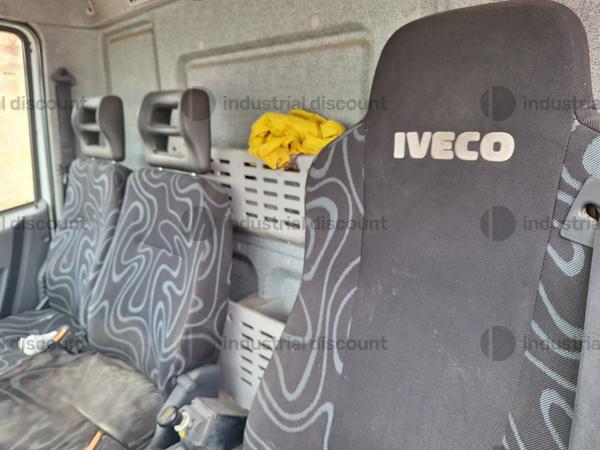 1#9060 Autocarro Iveco 100E in vendita - foto 11