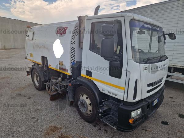 18#9064 Spazzatrice Iveco Ts4b in vendita - foto 2