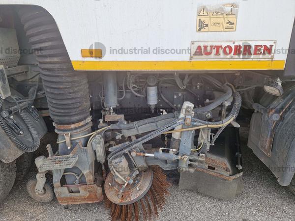 18#9064 Spazzatrice Iveco Ts4b in vendita - foto 10