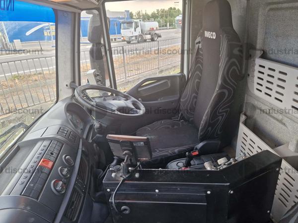 18#9064 Spazzatrice Iveco Ts4b in vendita - foto 16