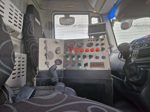 18#9064 Spazzatrice Iveco Ts4b in vendita - foto 19