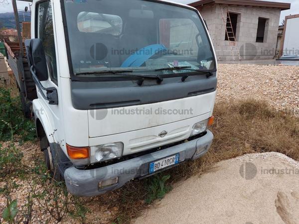 1#9100 Autocarro Nissan in vendita - foto 1