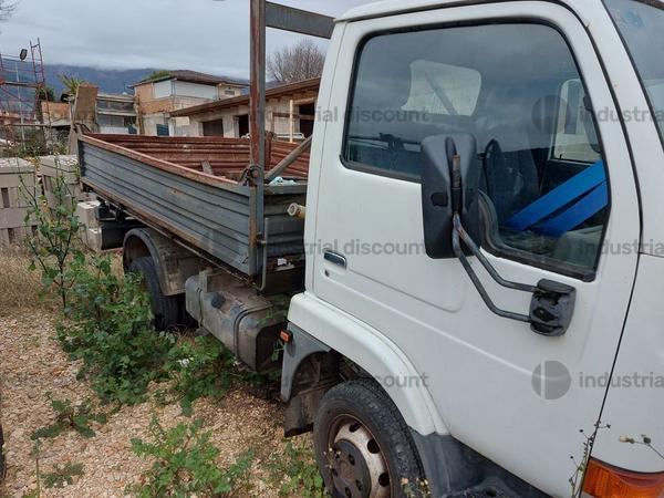 1#9100 Autocarro Nissan in vendita - foto 3
