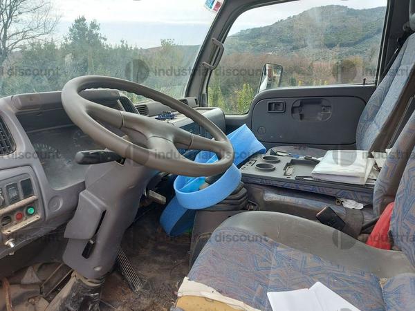 1#9100 Autocarro Nissan in vendita - foto 8