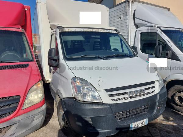 11#9138 Autocarri Iveco e Mercedes in vendita - foto 2