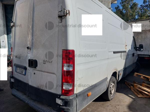 16#9138 Autocarro Iveco Daily in vendita - foto 4