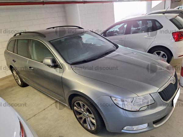 9#9178 Autovettura Skoda Superb 3T in vendita - foto 1