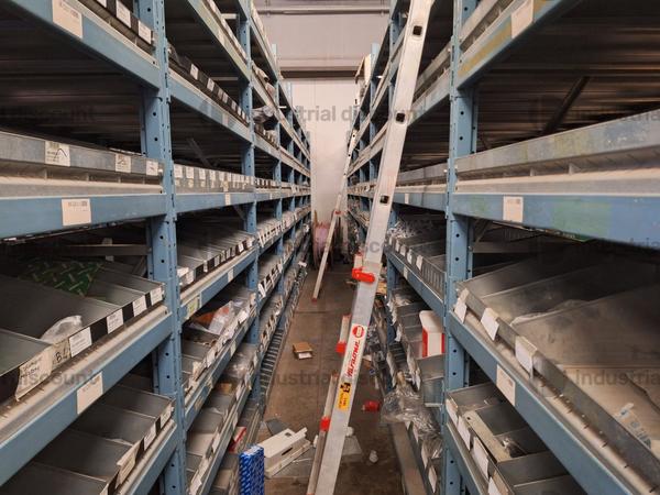 4#9183 Scaffalature e attrezzatura in vendita - foto 6