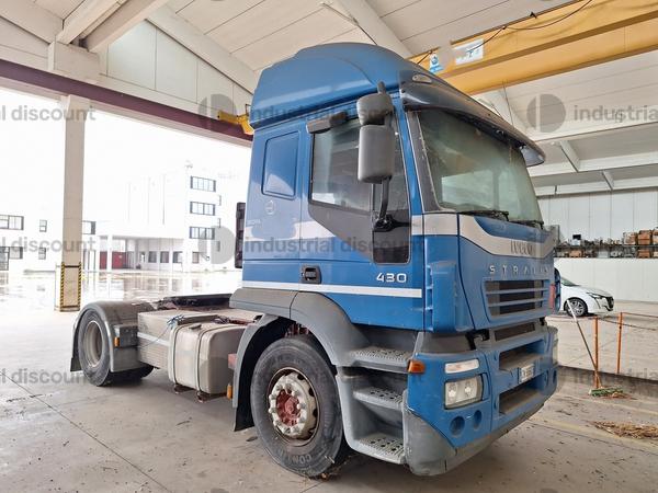 101#9186 Trattore stradale Iveco 430 Stralis in vendita - foto 1
