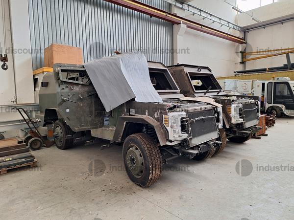 104#9186 Automezzi, rimorchi e gru semovente in vendita - foto 2