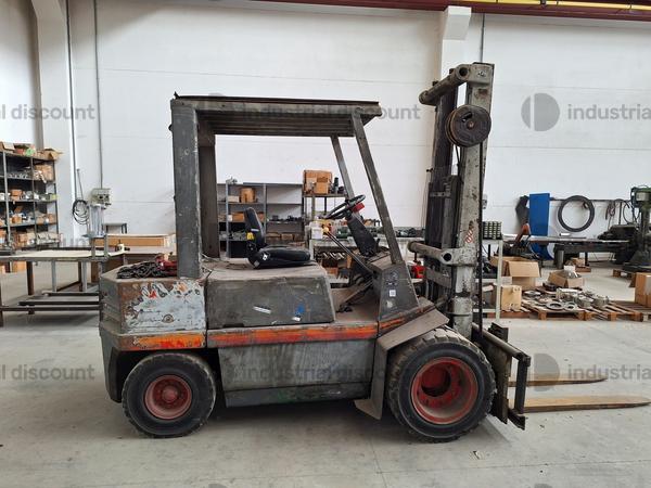 26#9186 Carrello elevatore a gasolio OM Fiat in vendita - foto 1