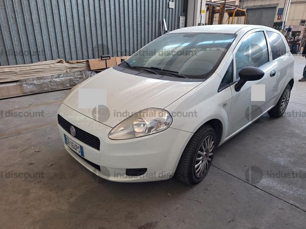 98#9186 Autovettura Fiat Punto Van in vendita - foto 1