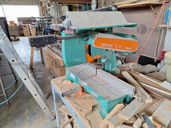 9#9200 Macchinari per lavorazione legno muniteria e ricambi vari in vendita - foto 1
