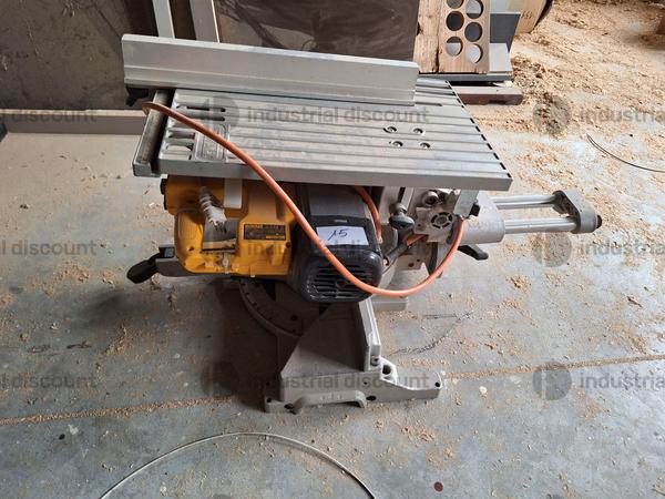 9#9200 Macchinari per lavorazione legno muniteria e ricambi vari in vendita - foto 8