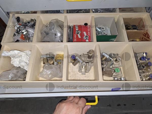 9#9200 Macchinari per lavorazione legno muniteria e ricambi vari in vendita - foto 44