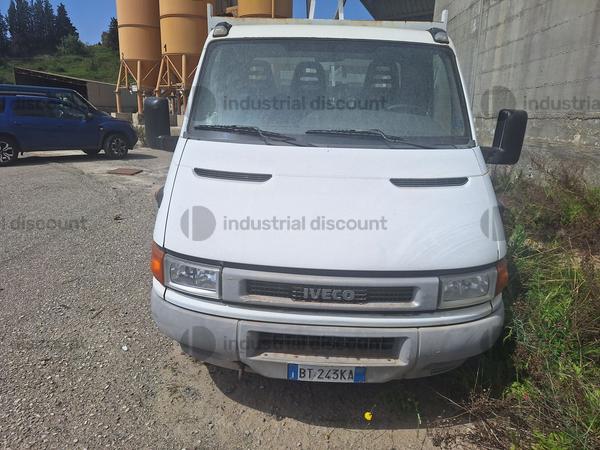 1#9209 Autocarro Iveco Daily in vendita - foto 2