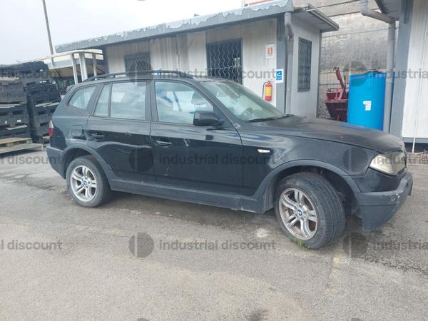 17#9213 Autovettura BMW X3 in vendita - foto 2