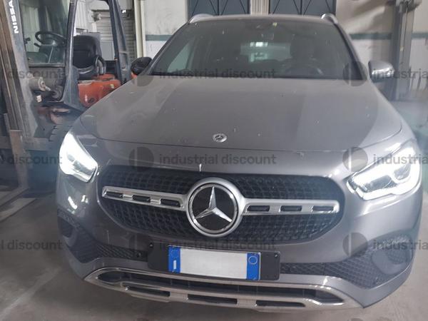 19#9213 Autovettura Mercedes GLA in vendita - foto 2