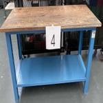 Image 3 - 3 blue workbenches with wooden top Block A - Lot 13 (Auction 9214)