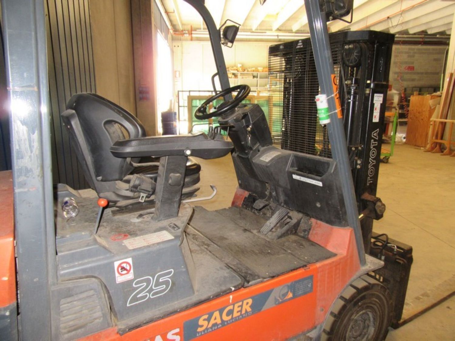 Lot Lift truck Toyota