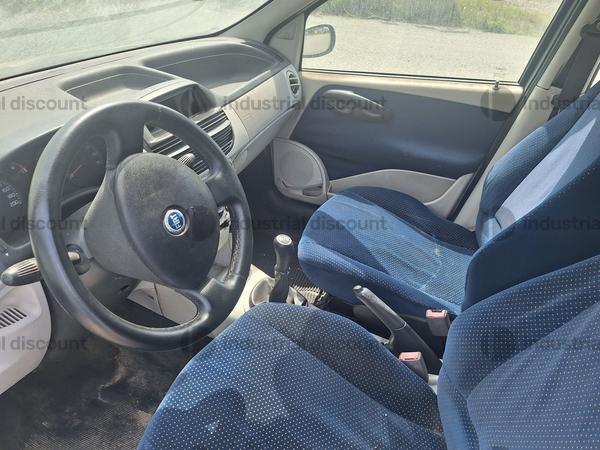 2#9220 Autovettura Fiat Punto in vendita - foto 10