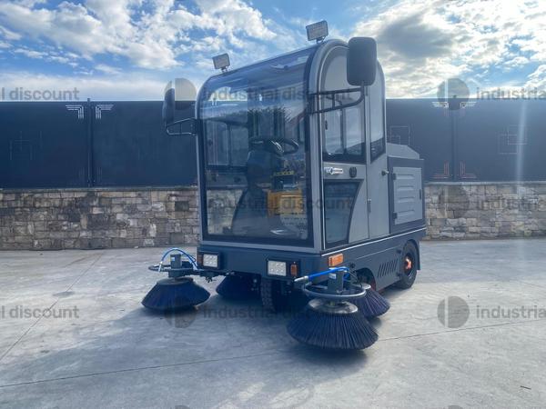 15#9236 Spazzatrice Kaster Vol.2000 in vendita - foto 1