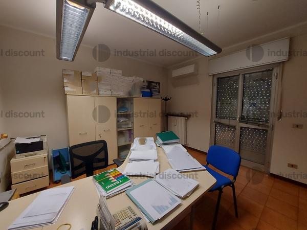1#9241 Macchinari per la lavorazione e imbottigliamento del latte, arredi e attrezzature in vendita - foto 23