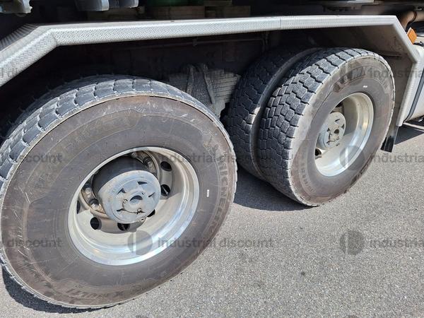 6#9250 Gru su autocarro Marchetti MTK 1006 in vendita - foto 8