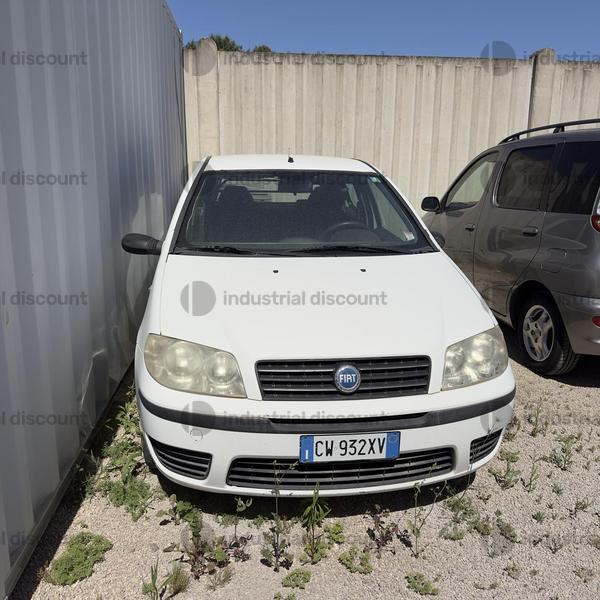 6#9267 Autocarro Fiat Punto 1.3 multijet in vendita - foto 1