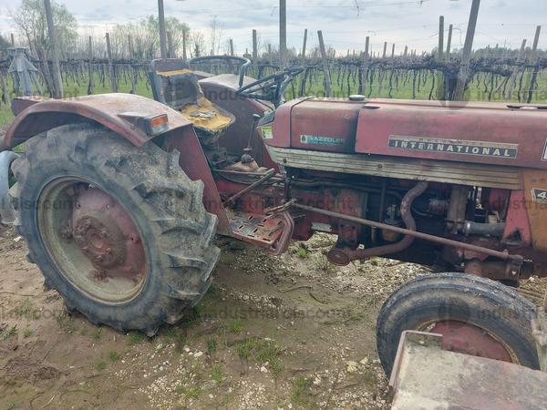 1#9269 Trattori Fendt McCormick ed attrezzatura per l'agricoltura in vendita - foto 2