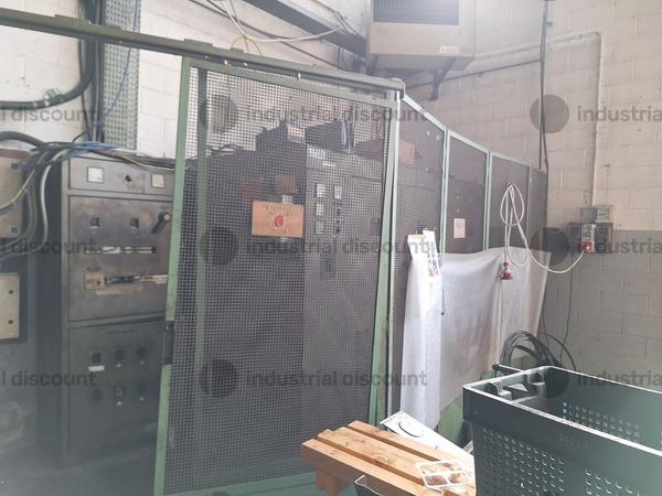 16#9288 Macchinari dismessi e banchi da lavoro in vendita - foto 21