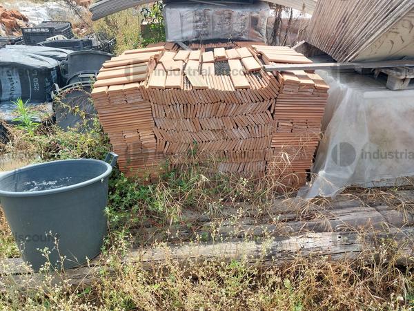 1#9303 Rivestimenti e materiale per pavimentazione in vendita - foto 3