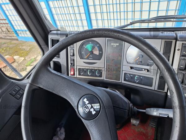 1#9304 Autocarro con gru Man in vendita - foto 20