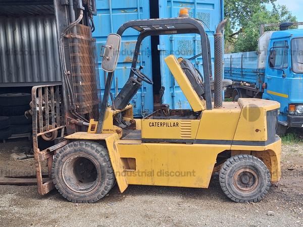 Carrelli elevatori in vendita